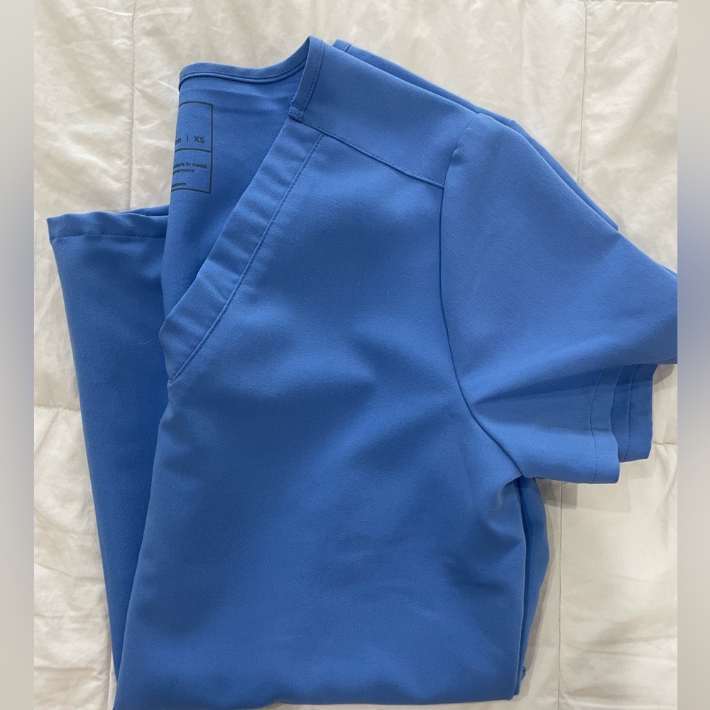 FIGS CASMA TOP
XS